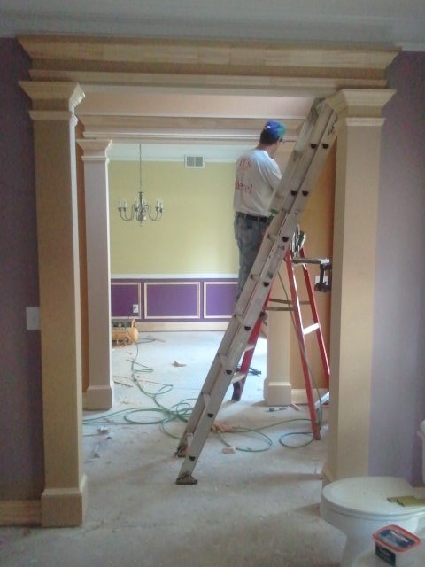 BUILDER'S BOX ENTRY GETS MAJOR UPDATE. Work by Erika Ward Interiors